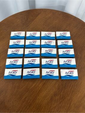 Vintage Ivory Classic Bath Soap travel size - White and Blue lot of 20 lot#1